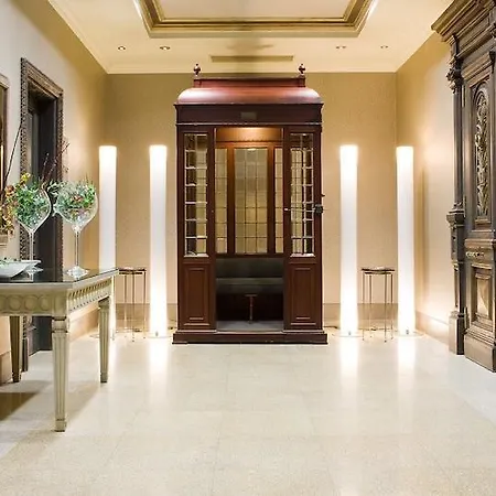Nh Collection Hotel