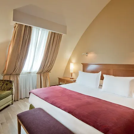 Szálloda Nh Collection 4*