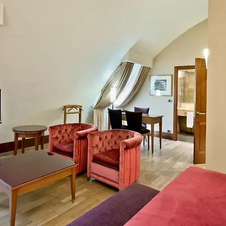 Nh Collection Hotel